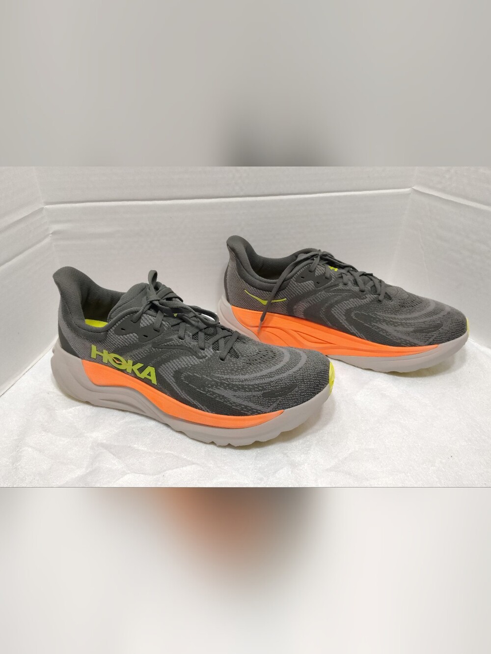 Hoka One One Arahai 8, Men # 13D US Running Shoes